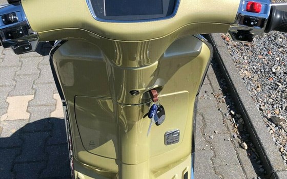 Neufahrzeug Vespa Primavera 125 S - Bild 7