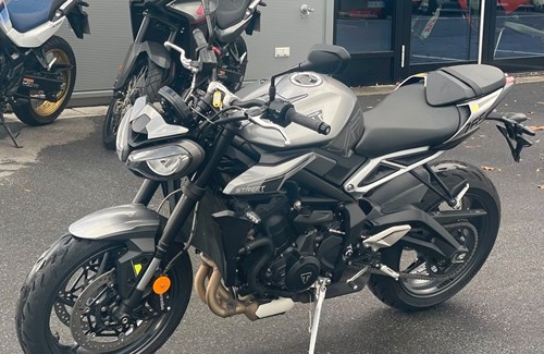 Neumotorrad Triumph Street Triple 765 R