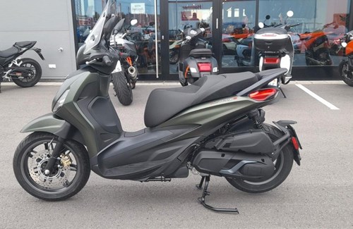 Neumotorrad Piaggio Beverly 400 S