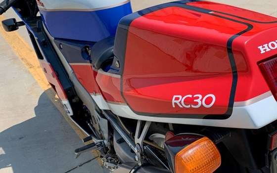 Gebrauchtmotorrad Honda VFR 750 R - Bild 4