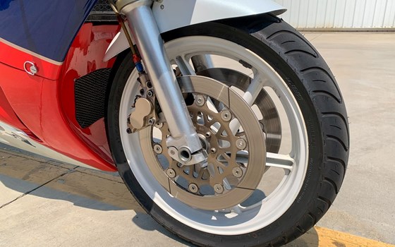 Gebrauchtmotorrad Honda VFR 750 R - Bild 5