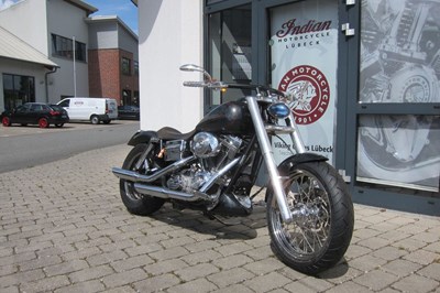 Dyna Super Glide Custom FXDC