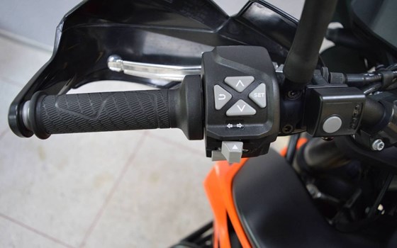 Gebrauchtmotorrad KTM 790 Adventure - Bild 11