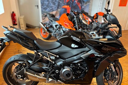 Suzuki GSX-S1000GT