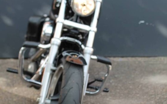 Gebrauchtmotorrad Harley-Davidson Sportster XL 883 L SuperLow - Bild 2