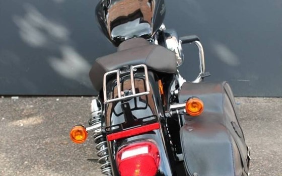 Gebrauchtmotorrad Harley-Davidson Sportster XL 883 L SuperLow - Bild 4