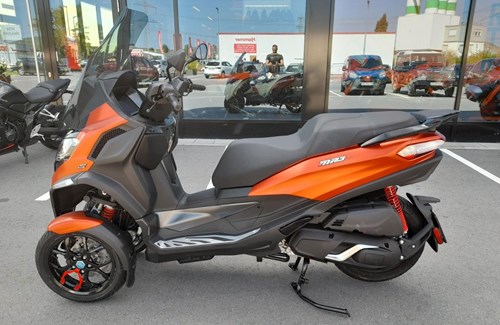 Neumotorrad Piaggio MP3 400 Sport