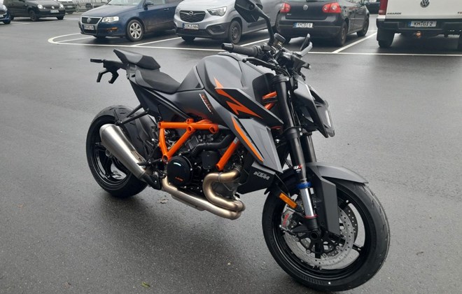 KTM 1390 Super Duke R EVO