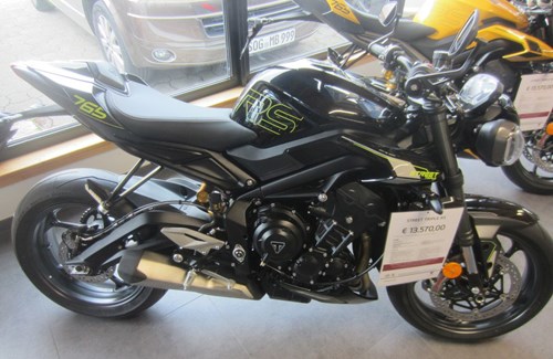 Neumotorrad Triumph Street Triple RS