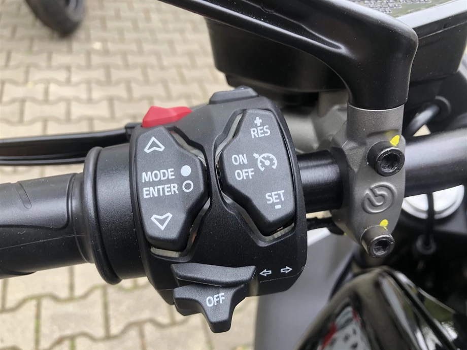 Angebot Ducati Diavel V4 Bild 13: Angebot Ducati Diavel V4