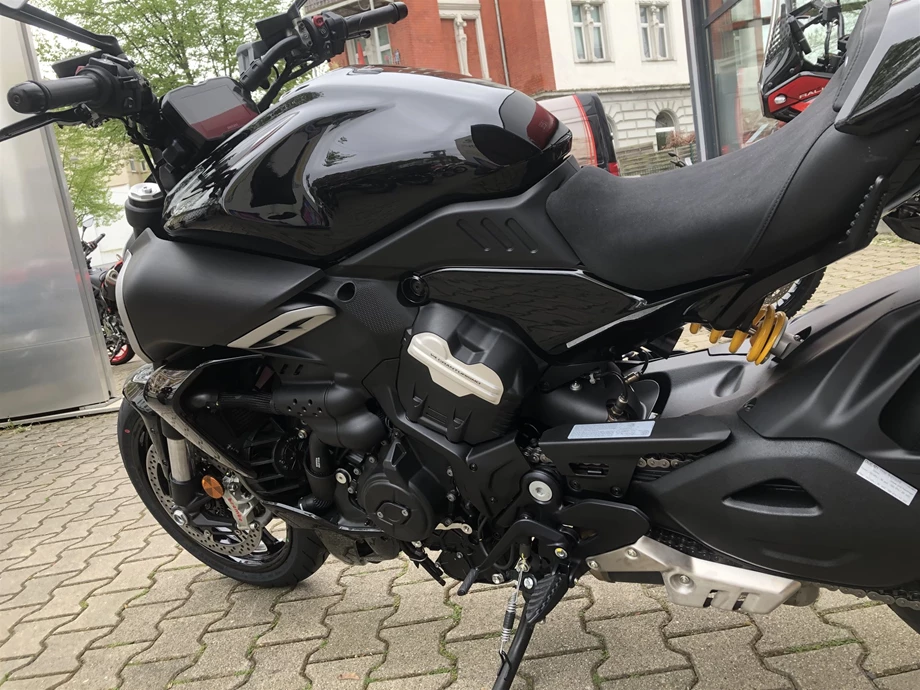 Angebot Ducati Diavel V4 Bild 14: Angebot Ducati Diavel V4