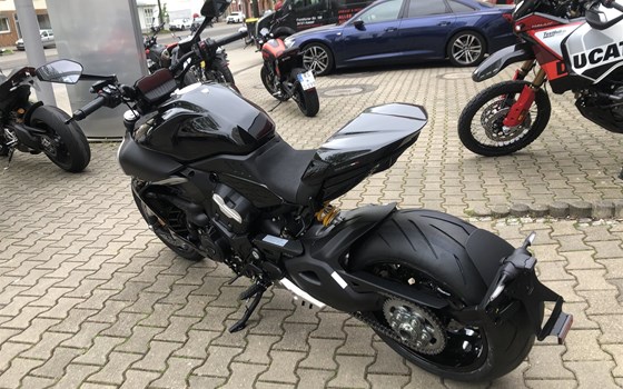 Neufahrzeug Ducati Diavel V4 - Bild 2