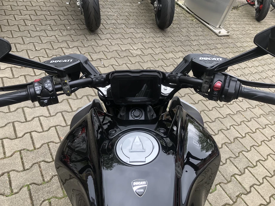 Angebot Ducati Diavel V4 Bild 3: Angebot Ducati Diavel V4