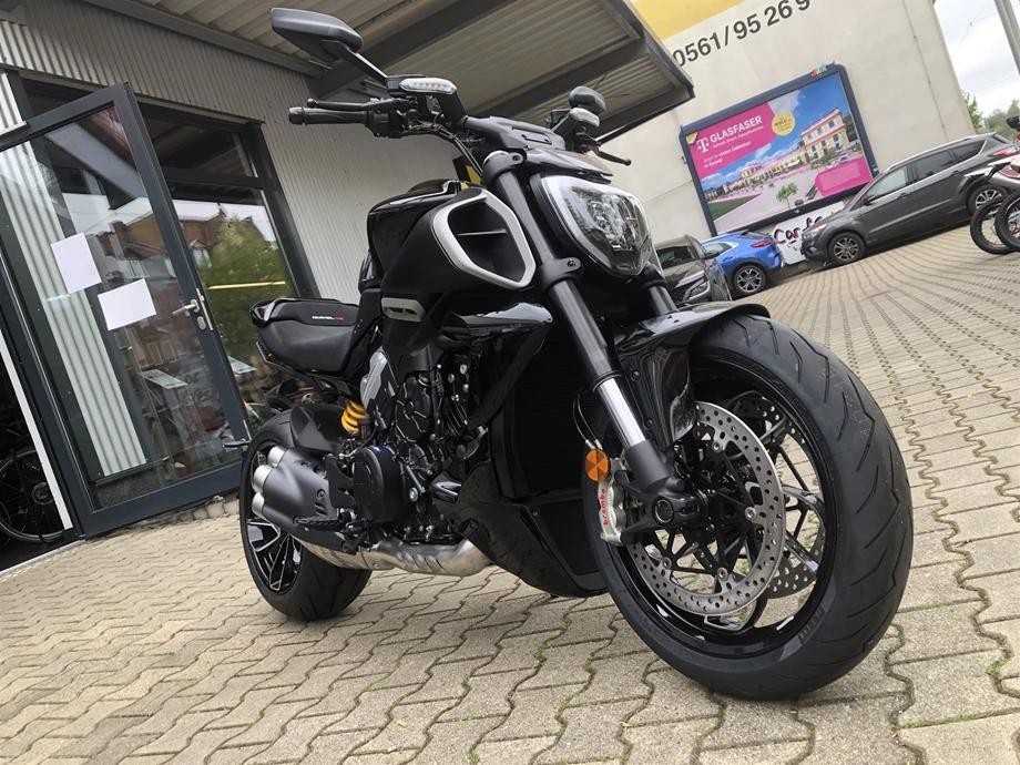Angebot Ducati Diavel V4 Bild 6: Angebot Ducati Diavel V4