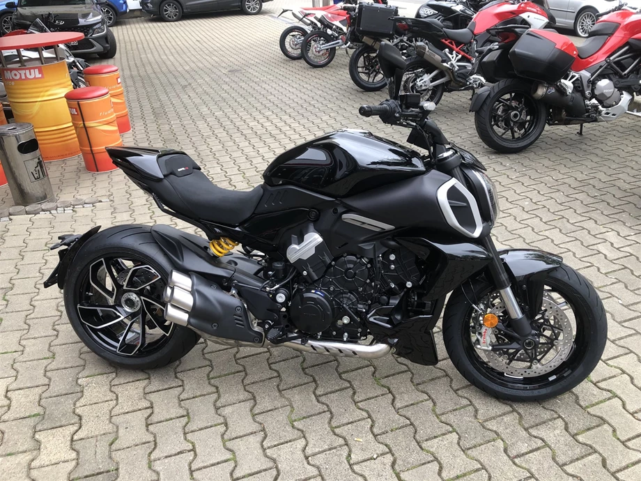 Angebot Ducati Diavel V4 Bild 7: Angebot Ducati Diavel V4