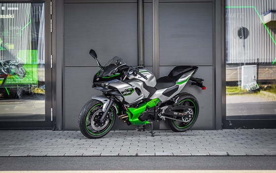 Neufahrzeug Kawasaki Ninja 7 Hybrid - Bild 5