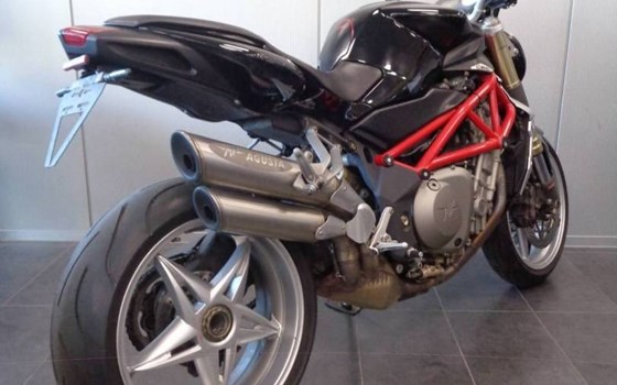 Gebrauchtmotorrad MV Agusta Brutale 910 S - Bild 6