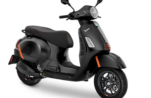 Neumotorrad Vespa GTS 300 Super Sport