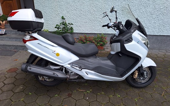 Gebrauchtmotorrad Sym MaxSym 400i - Bild 1 Gebrauchtmotorrad Sym MaxSym 400i - Bild 1