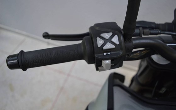 Gebrauchtmotorrad KTM 790 Duke - Bild 11