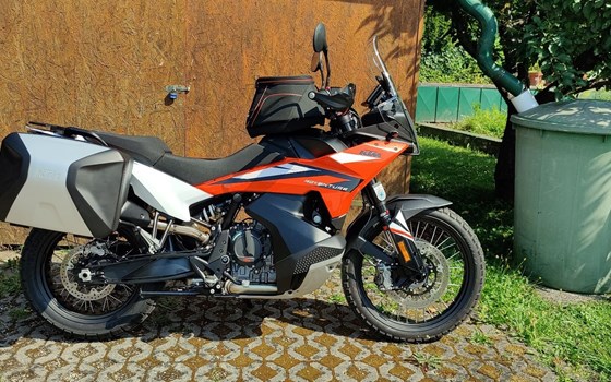 Gebrauchtmotorrad KTM 890 Adventure - Bild 1 Gebrauchtmotorrad KTM 890 Adventure - Bild 1