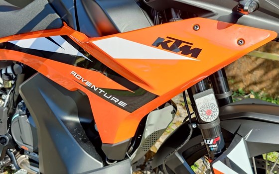 Gebrauchtmotorrad KTM 890 Adventure - Bild 8 Gebrauchtmotorrad KTM 890 Adventure - Bild 8