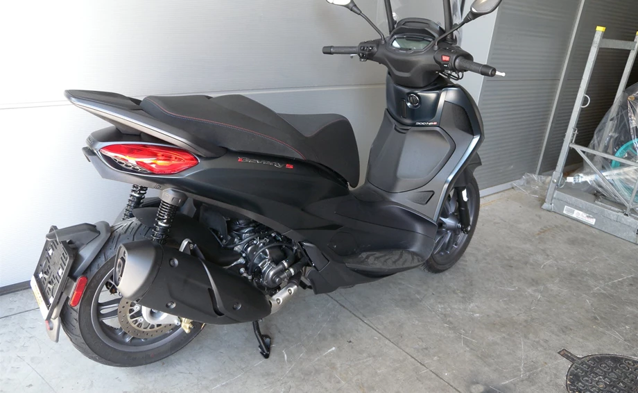 Angebot Piaggio Beverly 300 hpe Bild 2: Angebot Piaggio Beverly 300 hpe