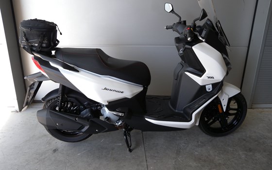 Gebrauchtmotorrad Sym Joyride 300 - Bild 1 Gebrauchtmotorrad Sym Joyride 300 - Bild 1