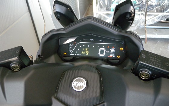 Gebrauchtmotorrad Sym Joyride 300 - Bild 4 Gebrauchtmotorrad Sym Joyride 300 - Bild 4