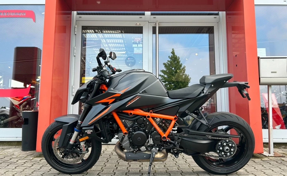 Offer KTM 1390 Super Duke R EVO Bild 3: Offer KTM 1390 Super Duke R EVO