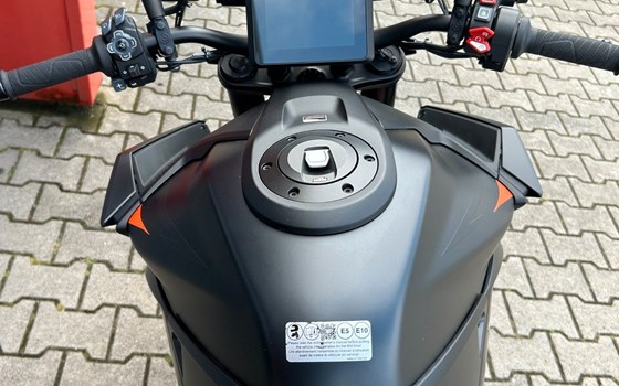 Gebrauchtmotorrad KTM 1390 Super Duke R EVO - Bild 6