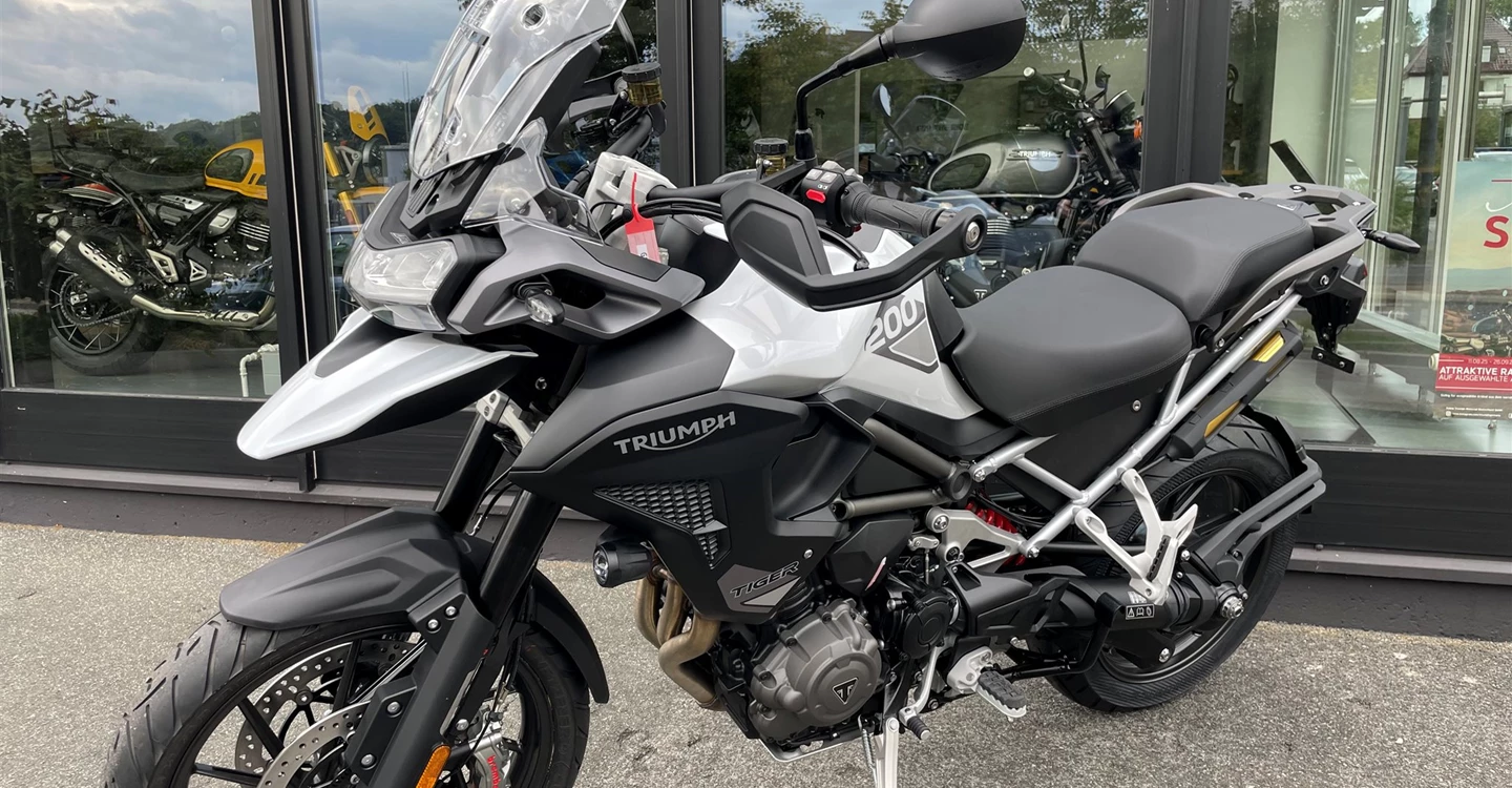 Zum Vergrößern bitte anklicken! Angebot Triumph Tiger 1200 GT PRO