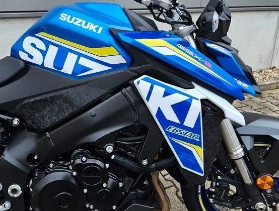 Suzuki GSX-S950