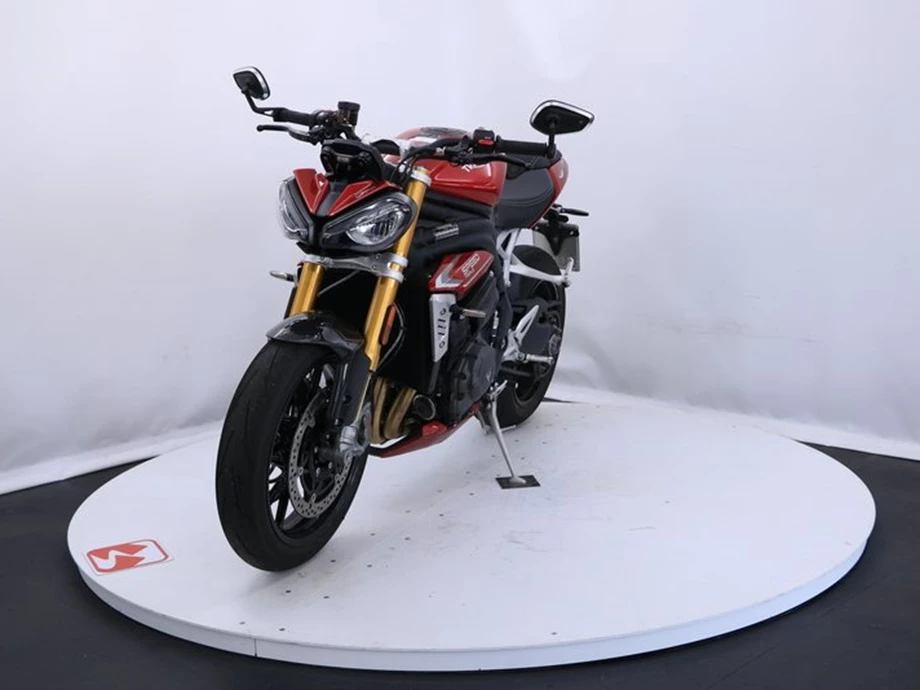 Angebot Triumph Speed Triple 1200 RS Bild 3: Angebot Triumph Speed Triple 1200 RS