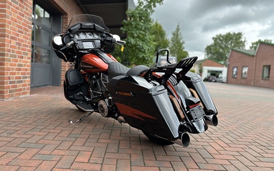 Gebrauchtmotorrad Harley-Davidson CVO Street Glide FLHXSE - Bild 5