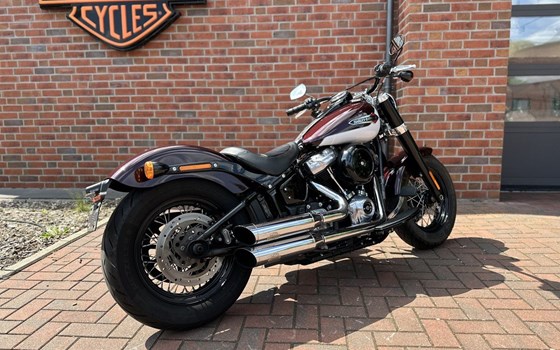 Gebrauchtmotorrad Harley-Davidson Softail Slim FLSL - Bild 3