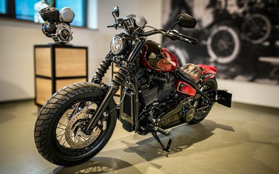 Neufahrzeug Harley-Davidson Softail Street Bob FXBB - Bild 4