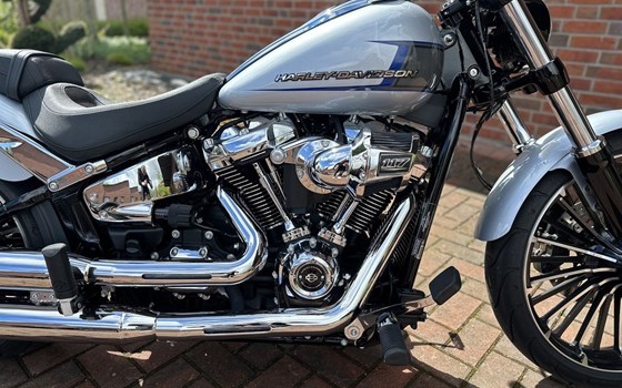 Gebrauchtmotorrad Harley-Davidson Softail Breakout 117 - Bild 4