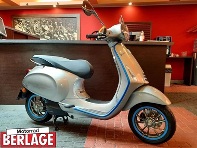 Vespa   Elettrica 70 km/h 18