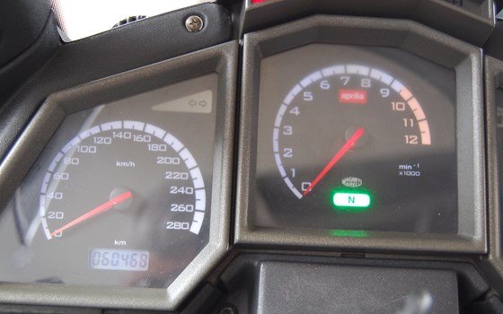 Gebrauchtmotorrad Aprilia RST 1000 FUTURA - Bild 6