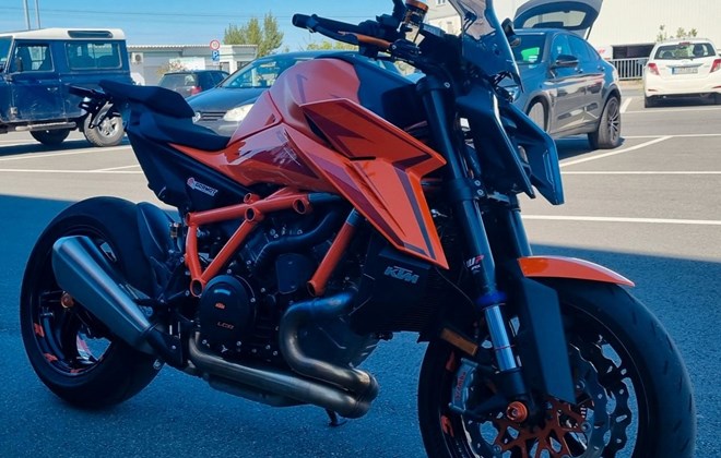 KTM 1390 Super Duke R EVO