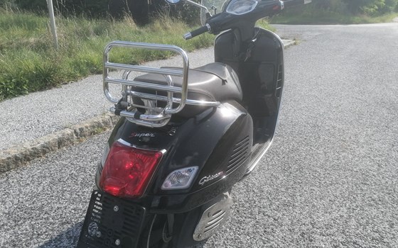 Gebrauchtmotorrad Vespa GTS 125 i.e. Super Sport - Bild 3 Gebrauchtmotorrad Vespa GTS 125 i.e. Super Sport - Bild 3