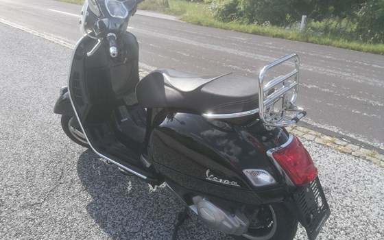 Gebrauchtmotorrad Vespa GTS 125 i.e. Super Sport - Bild 4 Gebrauchtmotorrad Vespa GTS 125 i.e. Super Sport - Bild 4