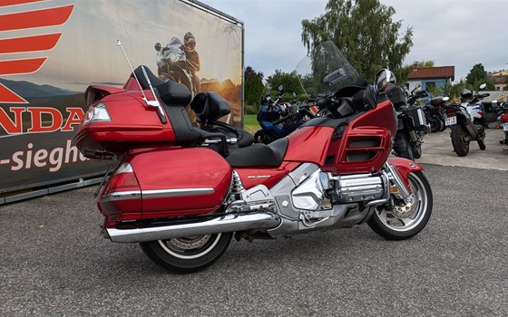 Gebrauchtmotorrad Honda GL 1800 Goldwing - Bild 2 Gebrauchtmotorrad Honda GL 1800 Goldwing - Bild 2