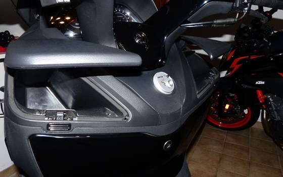 Gebrauchtmotorrad Sym MaxSym 400i - Bild 5