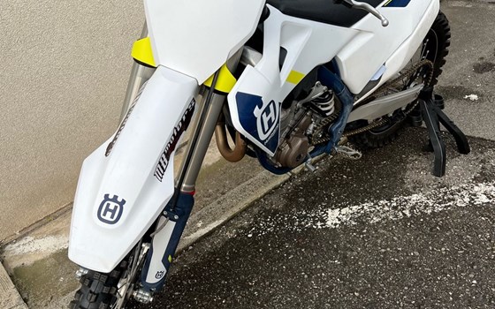 Gebrauchtmotorrad Husqvarna FC 350 - Bild 3 Gebrauchtmotorrad Husqvarna FC 350 - Bild 3