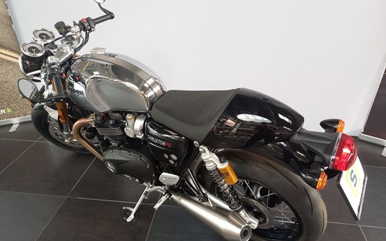Neufahrzeug Triumph THRUXTON RS CHROME EDITION - Bild 10 Neufahrzeug Triumph THRUXTON RS CHROME EDITION - Bild 10