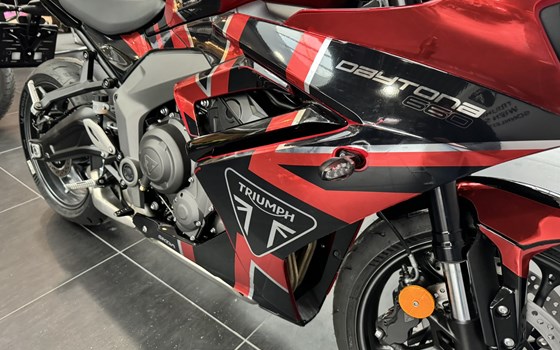 Neufahrzeug Triumph Daytona 660 - Bild 10
