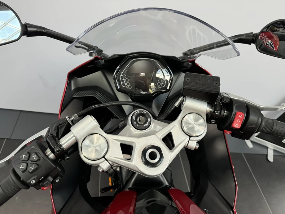 Angebot Triumph Daytona 660 Bild 8: Angebot Triumph Daytona 660
