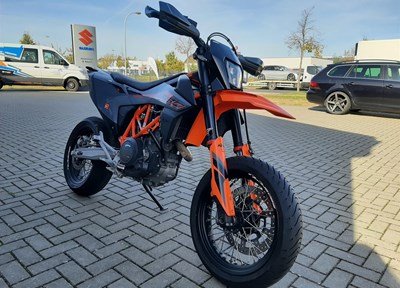 GEBRAUCHTFAHRZEUG KTM 690 SMC R